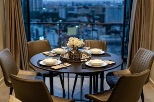 Luxury Apartment with Saigon River View - Zenity