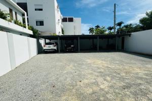 Private Garden Villa With Parking