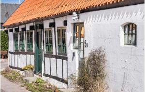 Cozy Apartment In Samsø With Wifi