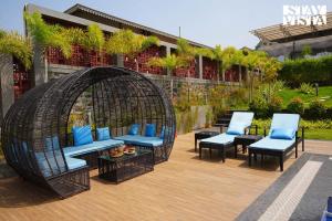 StayVistas The Aquamarine Villa - Igatpuri - Lakeside Retreat with Infinity Pool & Deck, Theatre Room & Gazebo