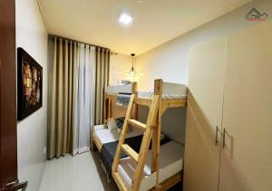 Spacious 2BR Vacation Staycation with FREE Gym, Parking & FREE Pool up to 6pax - B2 1Nambulite