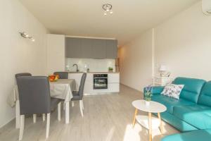 Stylish apartment Olga near beach and Old Town