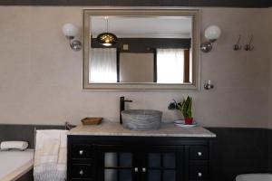 Villa en Valencia, piscina privada y metro 500m