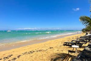 La Fenice Beachfront 3 Bedroom With Parking