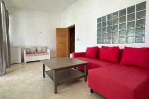 La Fenice Beachfront 3 Bedroom With Parking