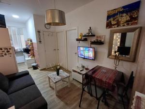 room en madrid pacifico - Séjours chez l'habitant, Madrid