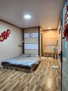 Xóm nhà lá homestay