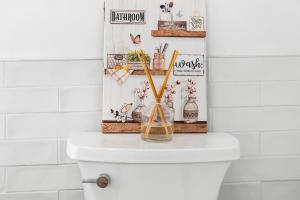 Family Getaway Walkable to Town