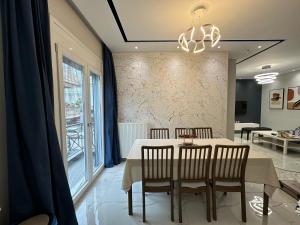 Warm and modern brand new apartment