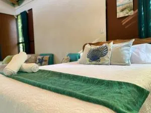 Mágica cabaña en medio del bosque en Isla Venado - Nandayure