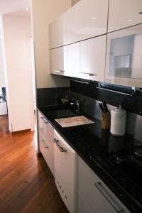 Elegant Apartment in Santa by PortofinoVacanze