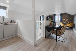 Sea views, Beachbreeze, Pet friendly, Private parking