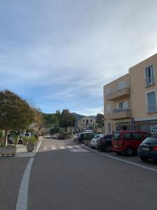 Appartements 3p, grd terrasse, jardin, centre-ville, 150m de la mer : photos des chambres