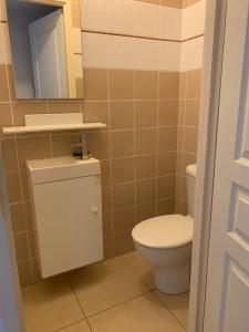 Appartements 3p, grd terrasse, jardin, centre-ville, 150m de la mer : photos des chambres