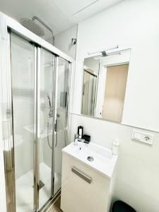 Apartamentos Madrid Connection - Universidad by Oshun Apartments