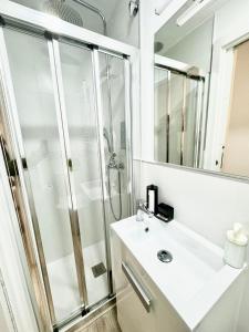 Apartamentos Madrid Connection - Universidad by Oshun Apartments