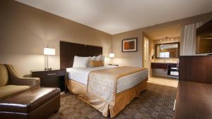 King Room - Disability Access - Non-Smoking room in Best Western Pasadena Royale Inn & Suites