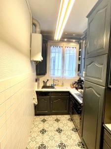 Paris Le Marais & Central Large Big Spacious Charming Parisian flat