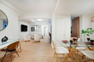 52-3DE Newly renovated 2BR BTH Midtown East