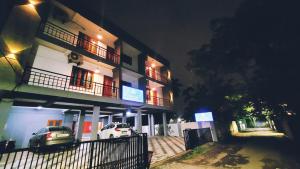 Tulip Homes by The Oaks Inn