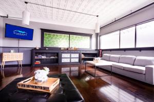 The Pub- 8BR Free Parking, Minutes From Falls & Casino - 4hvězdičkové hotely ve městě Niagara Falls