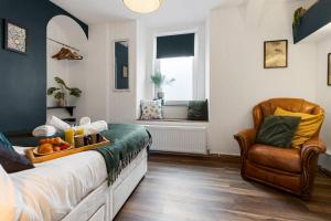 Stylish 2 Bed Apartment Near Beach, Parking, Wifi, Netflix