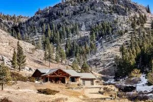 Remote Mountainside Cabin By Stillwater River - 库克市