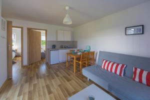 Bursztyn II Domki Apartamenty Pokoje w Sarbinowie blisko morza