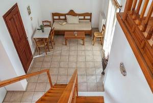 HORIZON Skyrian house