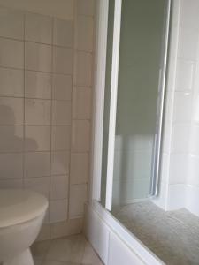Double Room with Balcony - Sea and Street View room in Hôtel de la Mer