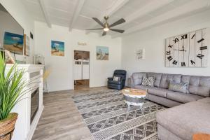 Cozy Fort Walton Beach Escape with Private Patio!