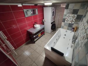 Maisons de vacances Maison refaite a neuf a 10min a pieds plages : photos des chambres