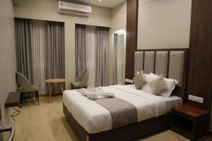 Mount Grande "formerly known as Miot Grande"