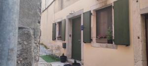 Cozy Studio Apartment LEPRIN in Labin Old Town