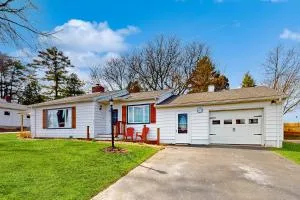 Moon Rise House on the Finger Lakes - Cayuga