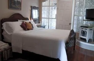 Historic Inn vacation Rental - Goderich