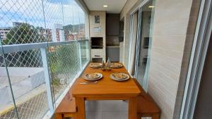 #202.Apê Novo, Telado e Pet-Friendly! 2 Suítes, Sacada Gourmet