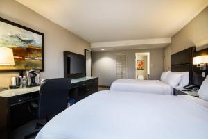 Holiday Inn Vancouver-Centre Broadway by IHG