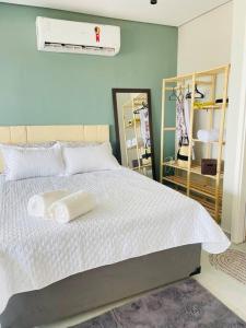 Lindíssimo apartamento vista mar 600m da praia