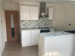 Bright 3 bedroom house with conservatory