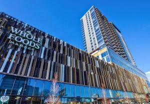 Deluxe Studio Apartment On Broadway