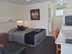 Whiteoaks Motel & Lodges