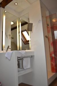 Hotels Le Domaine des Cigognes : photos des chambres