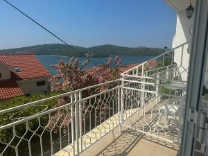 Marina Apartmani Tisno Murter