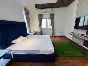 STAY IN A LUXURIOUS VILLA AT AJMAN UAE BY MAUON TOURISM