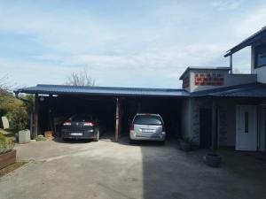 Apartments with parking space Sisak, Moslavina - 22670