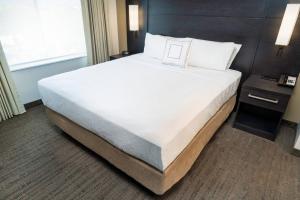 Wellness King Room with Sofa Bed room in Residence Inn by Marriott Rocklin Roseville