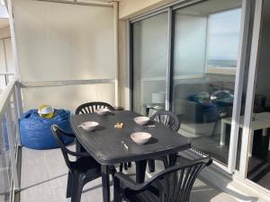 Appartement moderne 2 chambres avec balcon face mer, WiFi et parking à Saint-Jean-de-Monts - FR-1-323-117