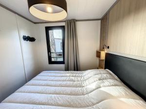 Chalets Chalet de standing 6 pers - Piscine chauffee - Proche plage - WIFI - Parking - Terrasse privee - FR-1-361-476 : photos des chambres