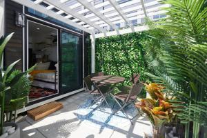 Tiny Living; Big Style